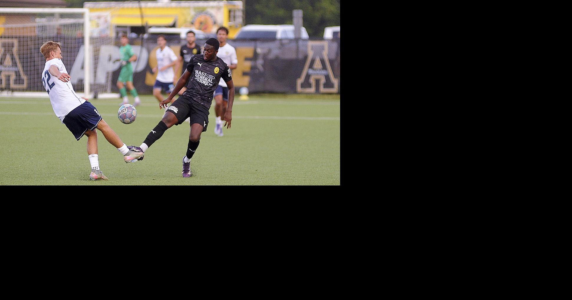 Second-half surge lifts Wake FC past Sasquatches