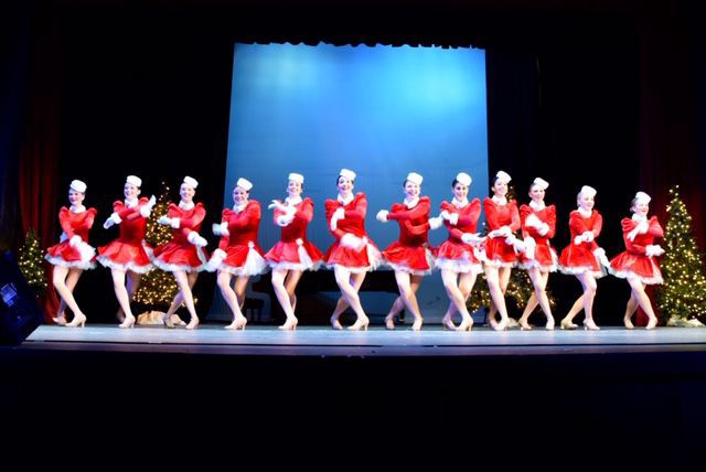Carolina Snowbelles Brings Christmas To Banner Elk Entertainment