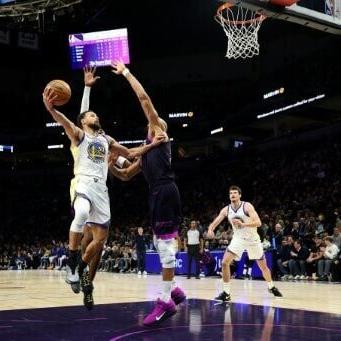 Curry leads Warriors over  suffering  TWolves , Raptors silence Thunder