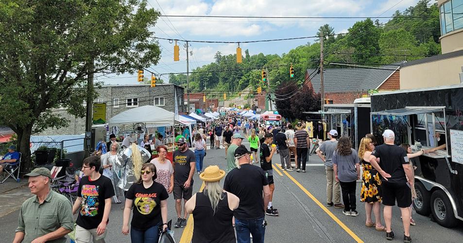 Sights from the Spruce Pine Alien Festival Mountain Times