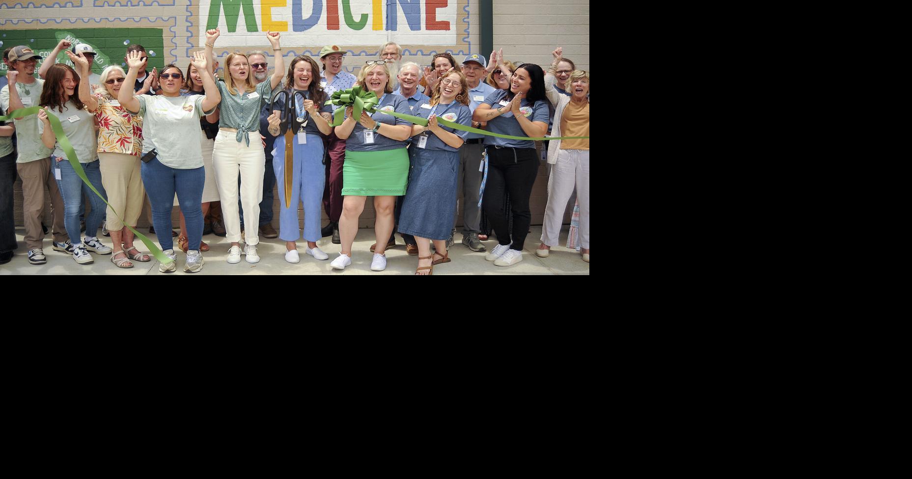 Read moreHunger and Health Coalition cuts ribbon on renovated space uniting food, pharmacy, clinic