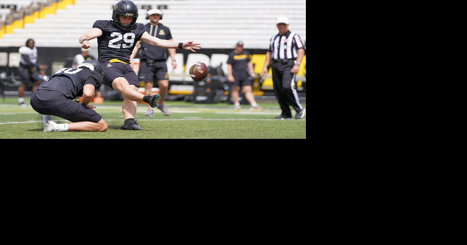 Read moreEverett ready to make most of final season with Mountaineers