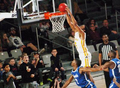 Williams Scores 25 In App State Win Over Uta Women Fall To