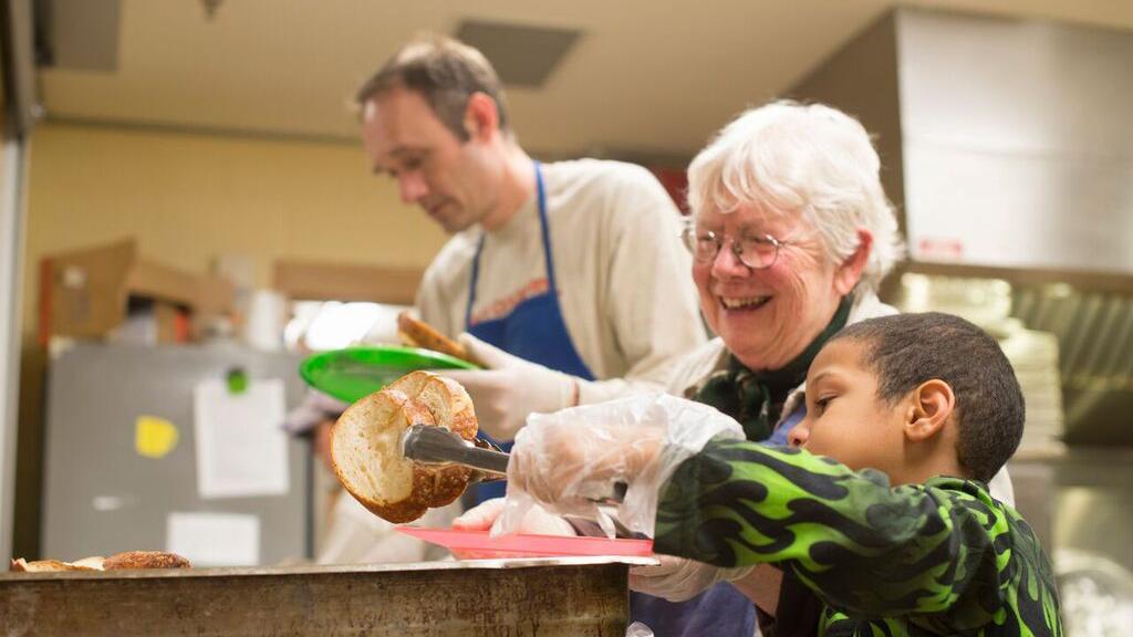 Putting The Giving In Thanksgiving Community Wataugademocrat Com