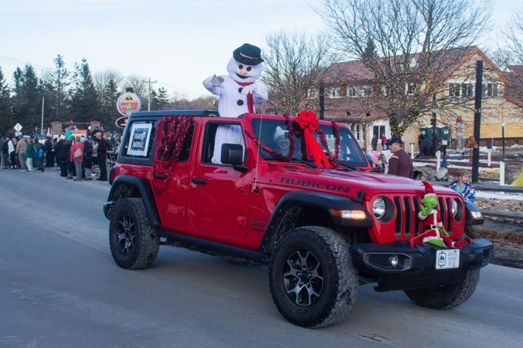 Beech Mountain enjoys Christmas Parade Community