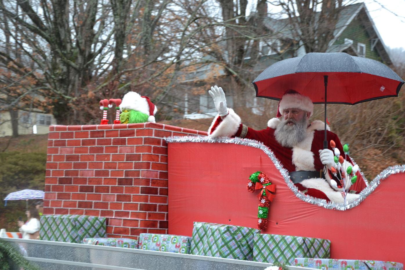 Boone Christmas Parade 2022 Boone Keeps Holiday Spirit Alive With Parade Down King Street Despite Rain  | News | Wataugademocrat.com