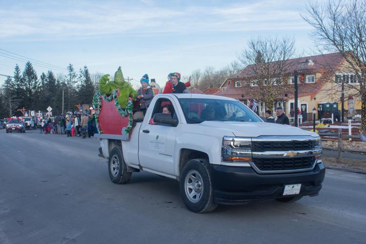 Beech Mountain enjoys Christmas Parade Community