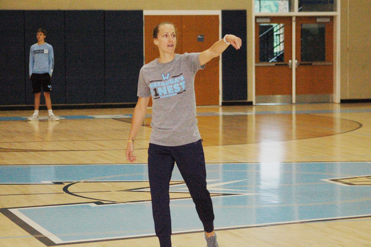 Laura Barry Hired To Coach Whs Boys Basketball Program Local