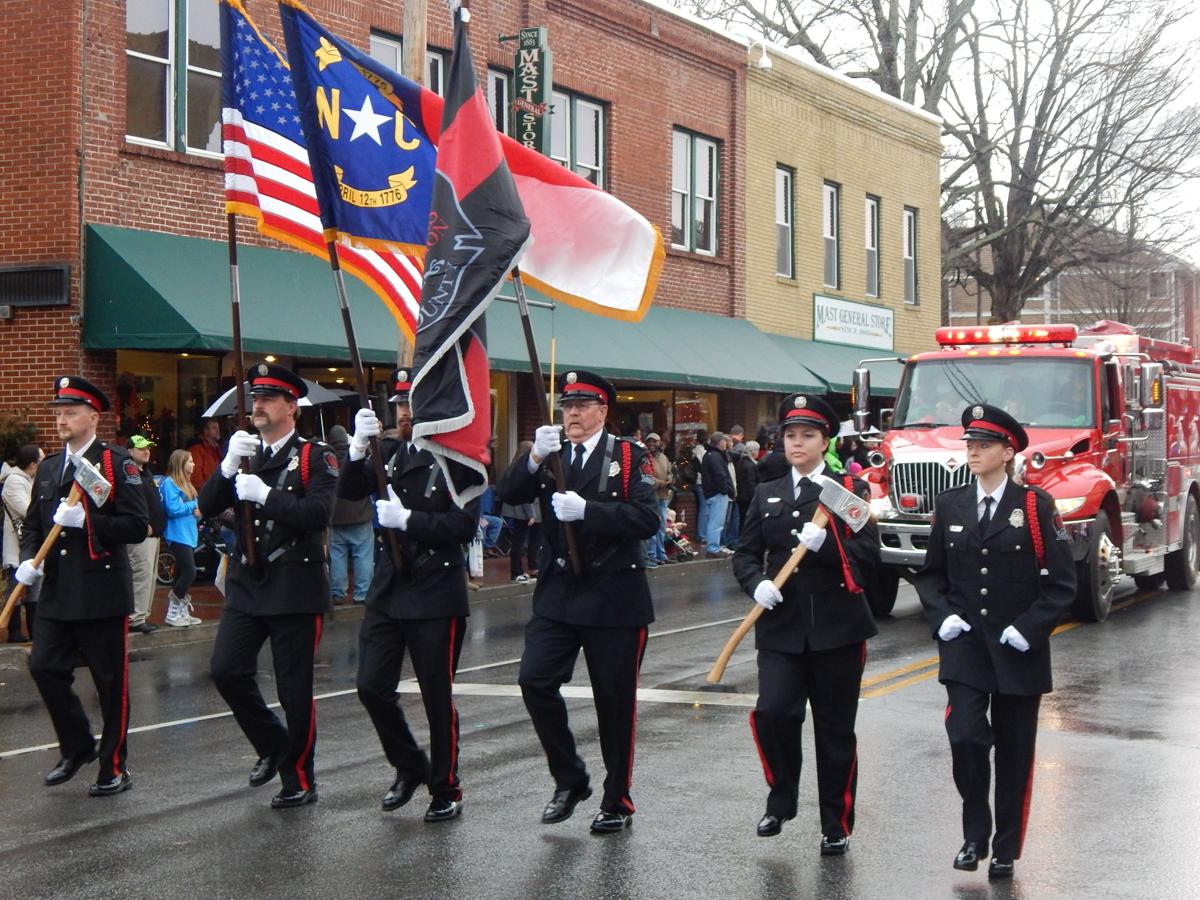 2014 Boone Christmas Parade | Community | wataugademocrat.com