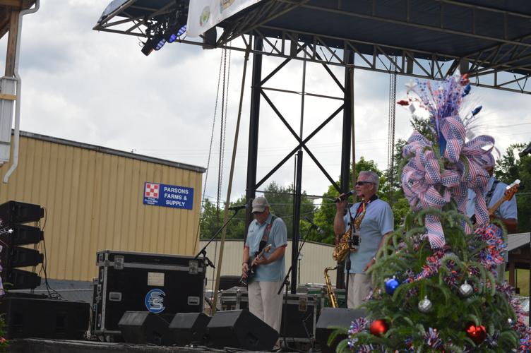 Christmas in July brings big crowds to WJ