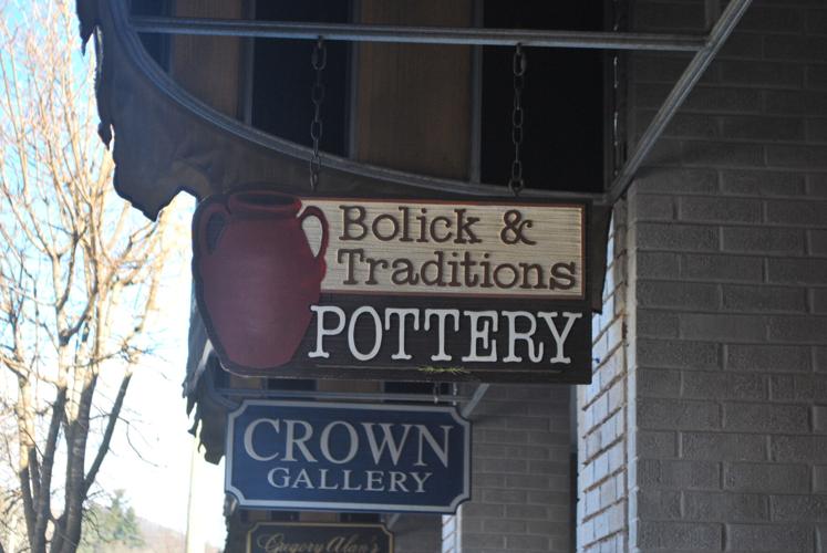Local pottery shops celebrate over 30 years of annual Thanksgiving kiln