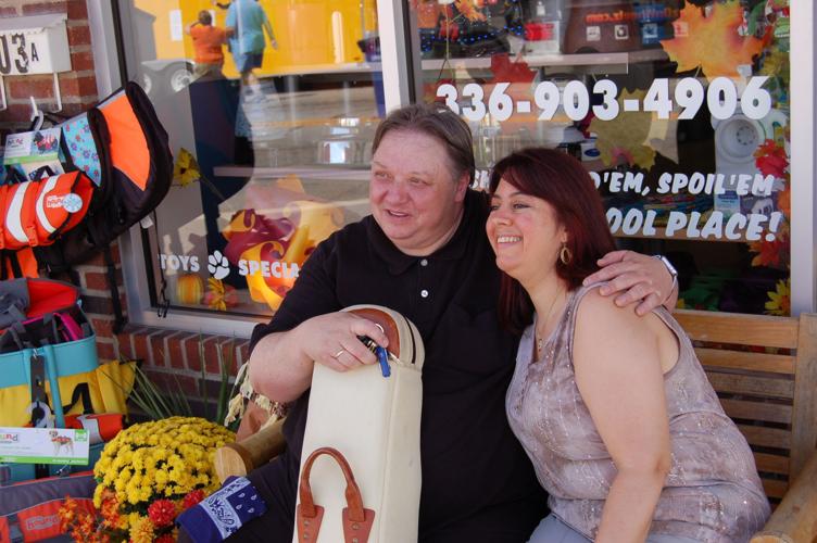 Carolina in the Fall Festival attracts 6,500 to Wilkesboro Blowing