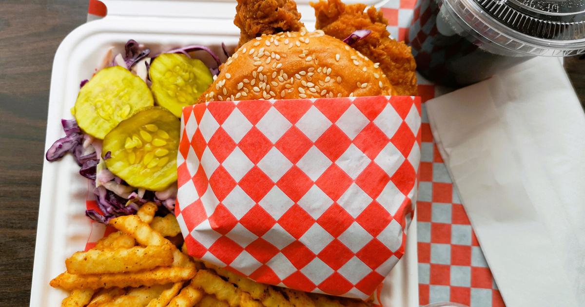 Check out outstandingly crisp, crunchy hot chicken at new eatery