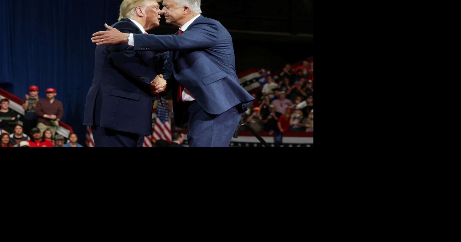 Trump reinvokes antisemitic slur at Kansas rally | Politics | wbkb11.com