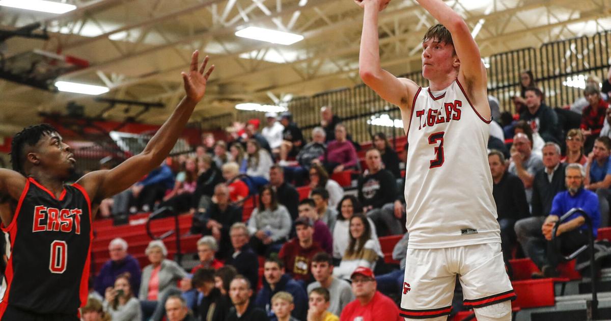 High School Boys’ Basketball Bear leads Cedar Falls over Wahlert Catholic