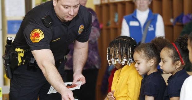 New sergeant will oversee, assist Waterloo Schools' school resource officer program - Vimarsana News