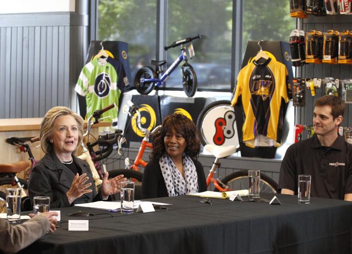051915mp-Hillary-Clinton-Bike-Tech-10