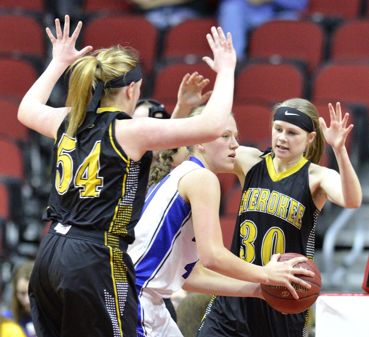 Girls State Basketball Cherokee Runs Down Crestwood 70 61