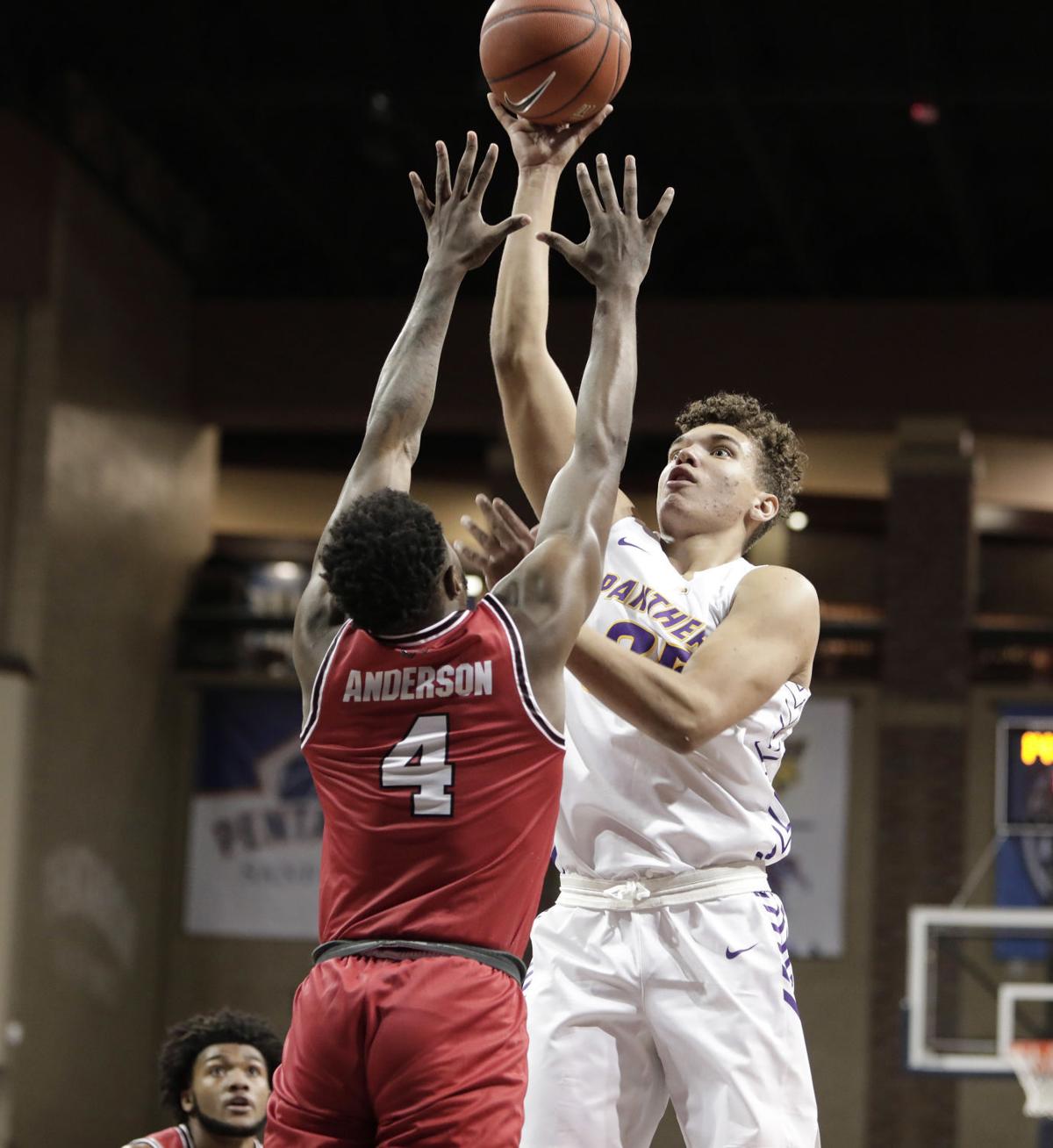 College basketball: UNI falls to Western Kentucky despite ...
