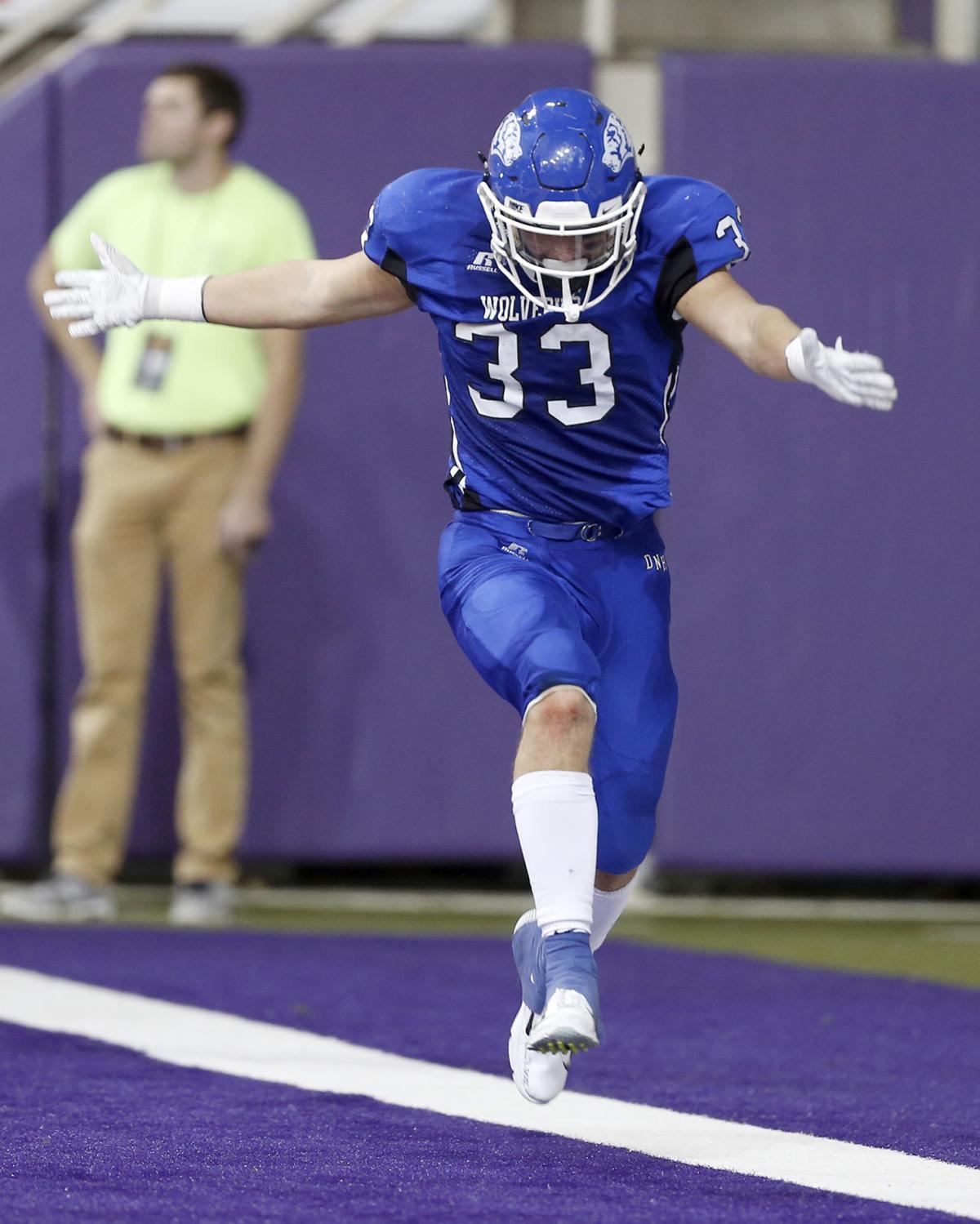 Prep football No. 1 DikeNew Hartford focused heading into 1A title