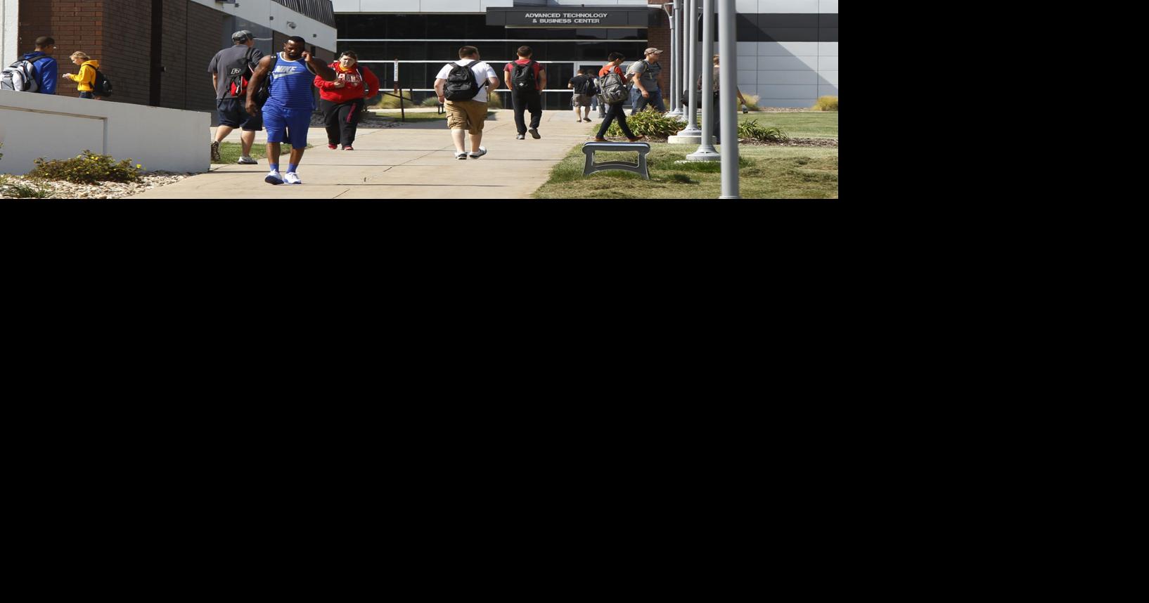 Hawkeye Community College fall enrollment drops by 1.75%; fewer classes taken by students