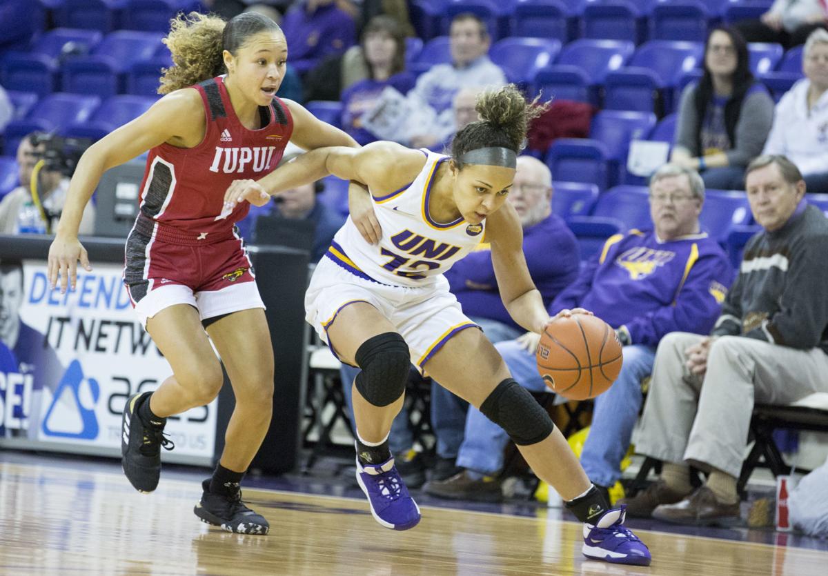 College Women S Basketball Cavey S Last Second Rebound Delivers