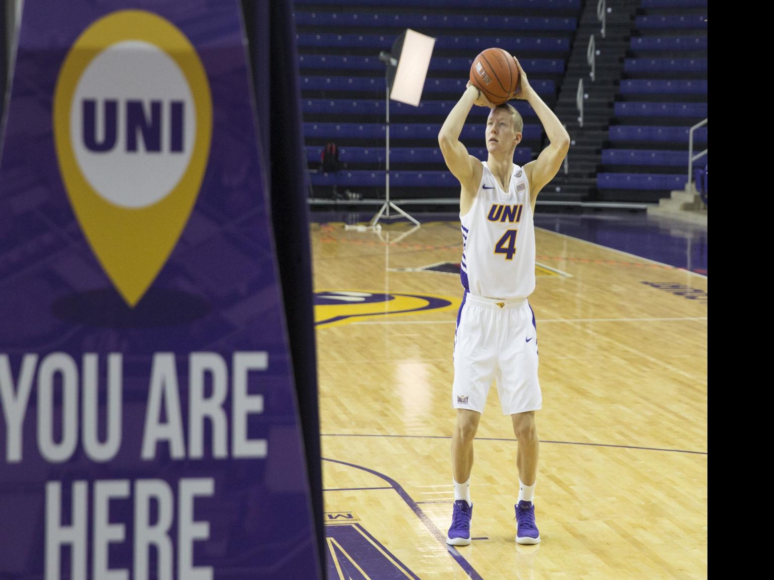 Men S Basketball Uni Locks Down Upper Iowa Early In Exhibition