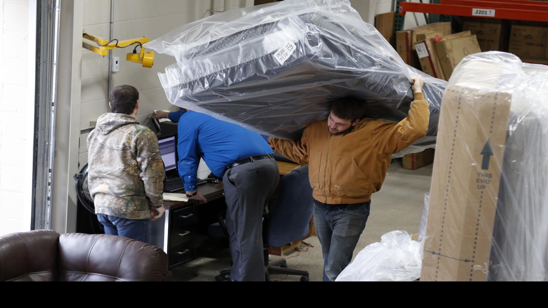 Slumberland Gives Families A Bed For Christmas Business Local News Wcfcourier Com