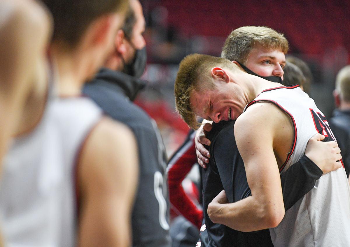 031121-qc-spt-boys-state-hoops-cedarfalls-021