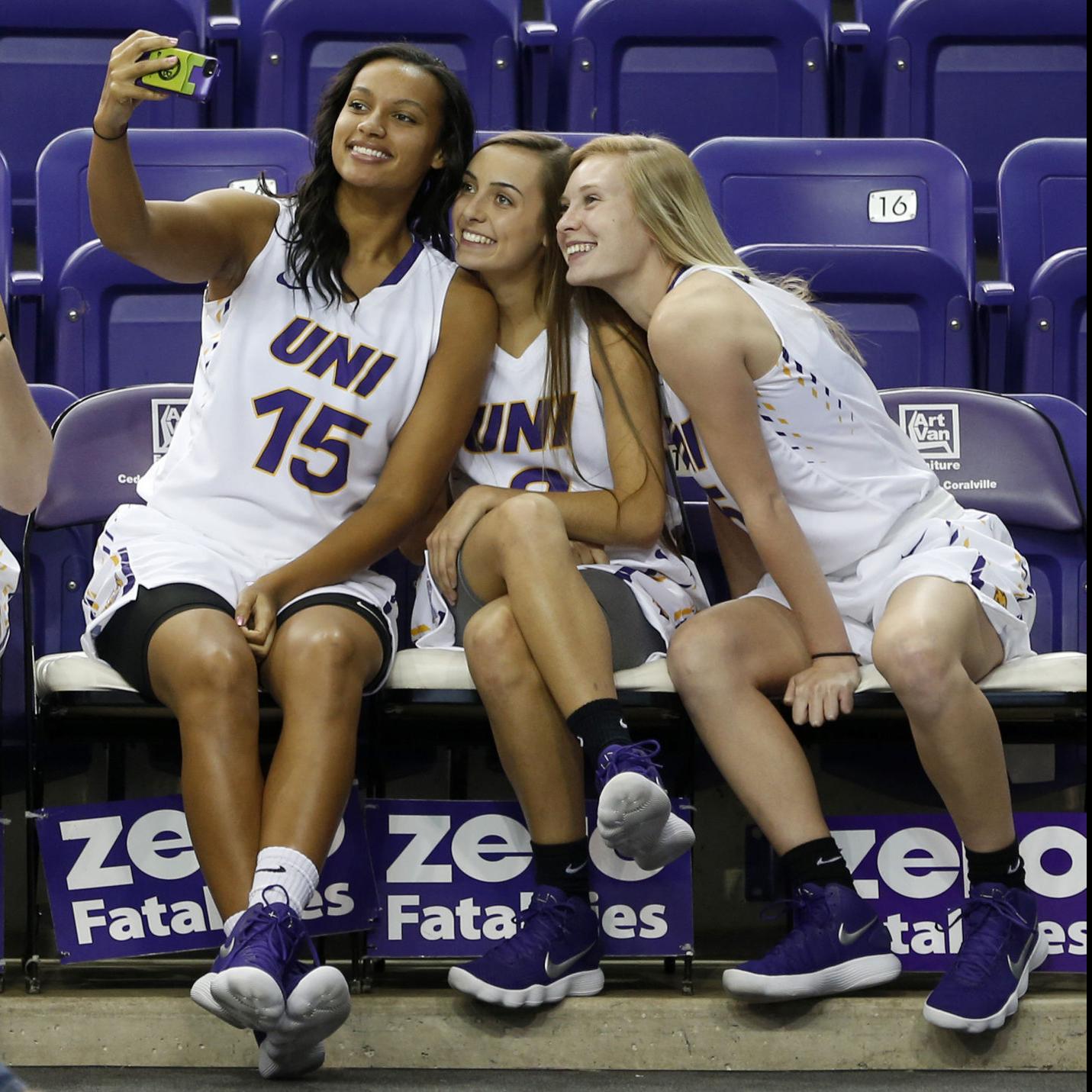 Uni Men S Basketball Vs University Of Iowa Wcfcourier Com
