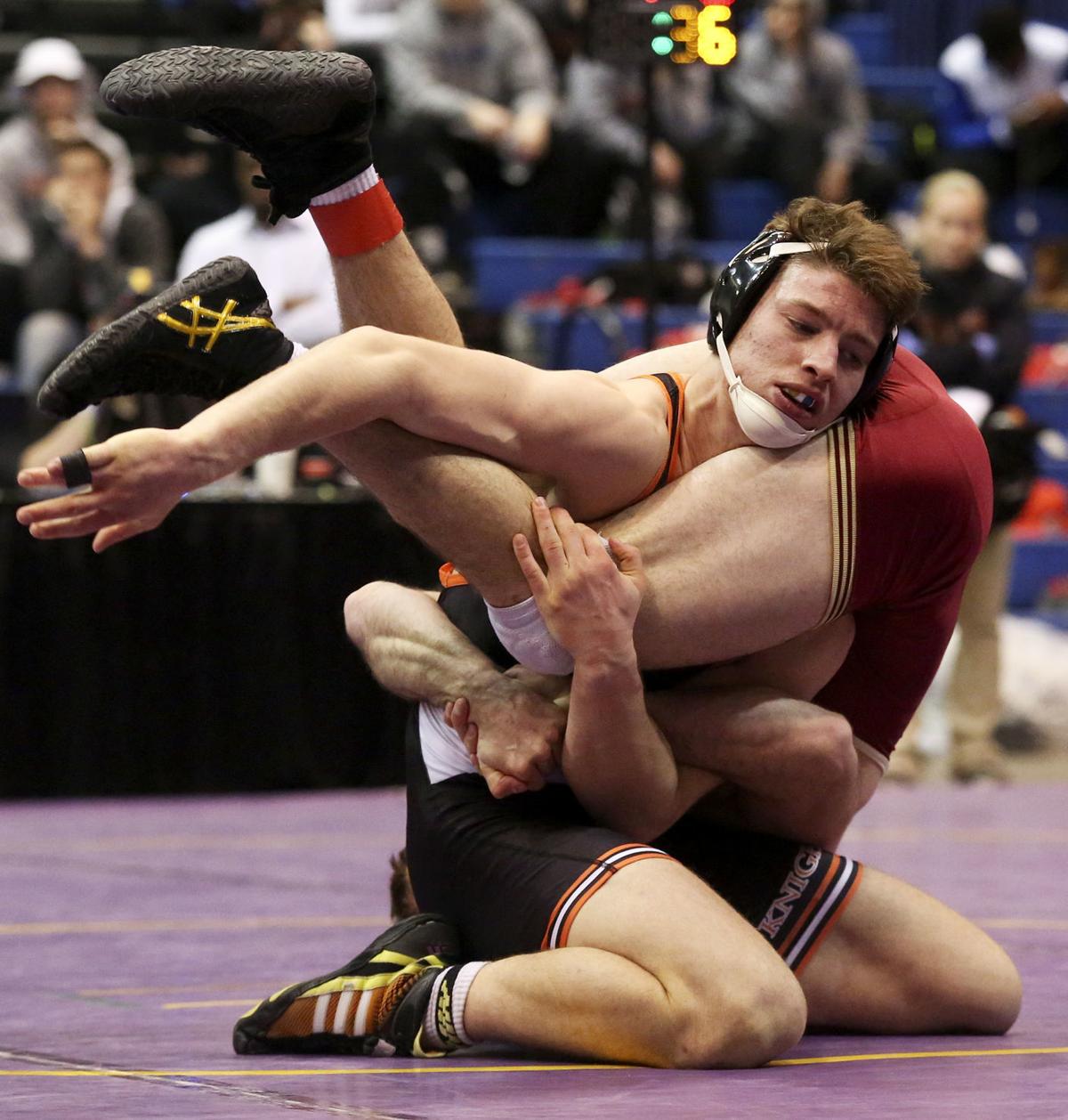 College wrestling: UNI puts the clamps on Oklahoma 