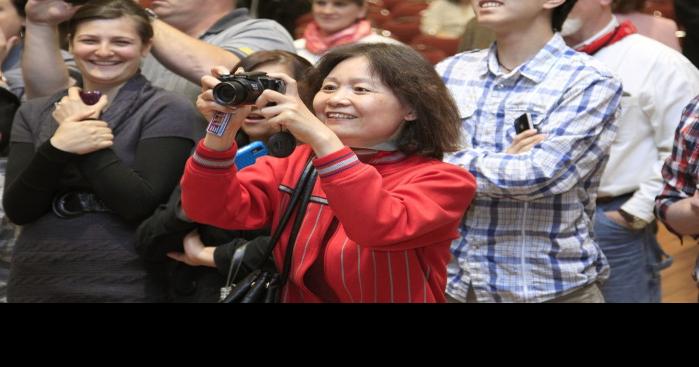 More than 60 residents become U.S. citizens during ceremony at UNI