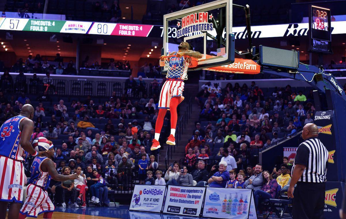dunks McLeod bring to Harlem Globetrotters and fun Center to