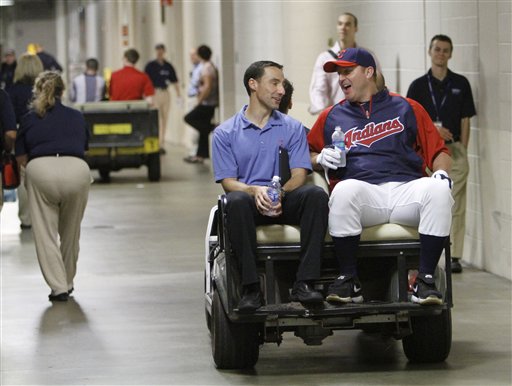 Cleveland Indians players pay tribute to hospitalized teammate