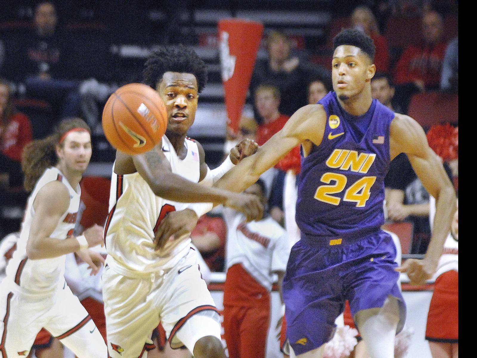 College Men S Basketball Illinois State Stuns Uni In Mvc Opener