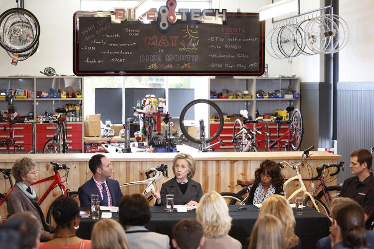051915mp-Hillary-Clinton-Bike-Tech-11