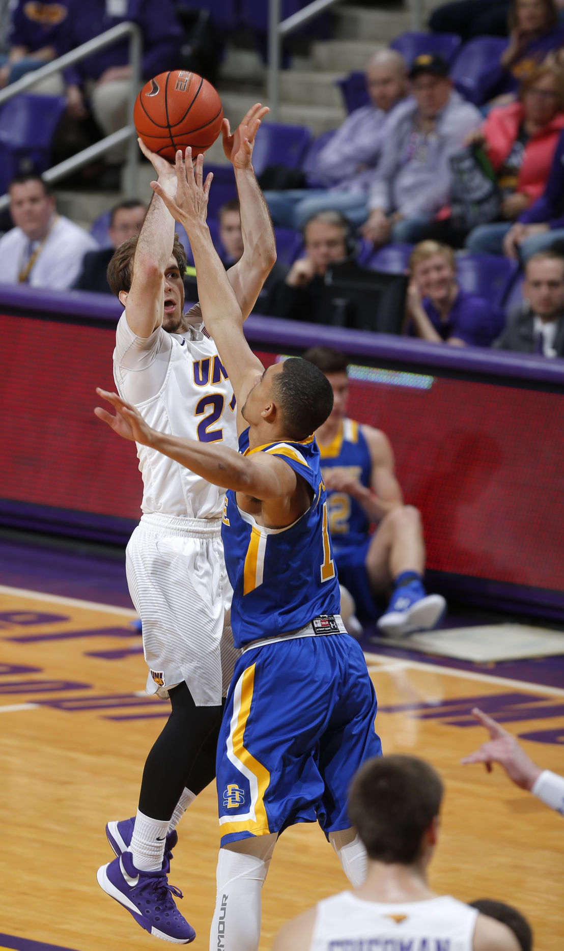 UNI basketball Fatherhood suiting Hunter Rhodes Men's Basketball