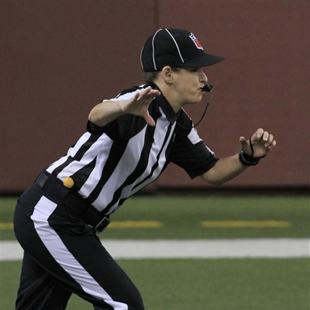 Line Judge Shannon Eastin Makes History In Nfl Football