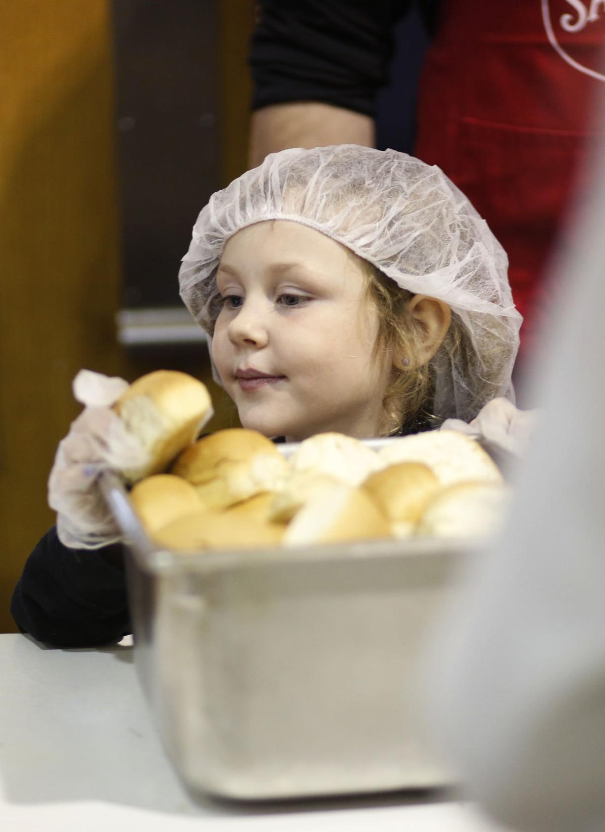 Salvation Army Thanksgiving dinner serves more than they ...