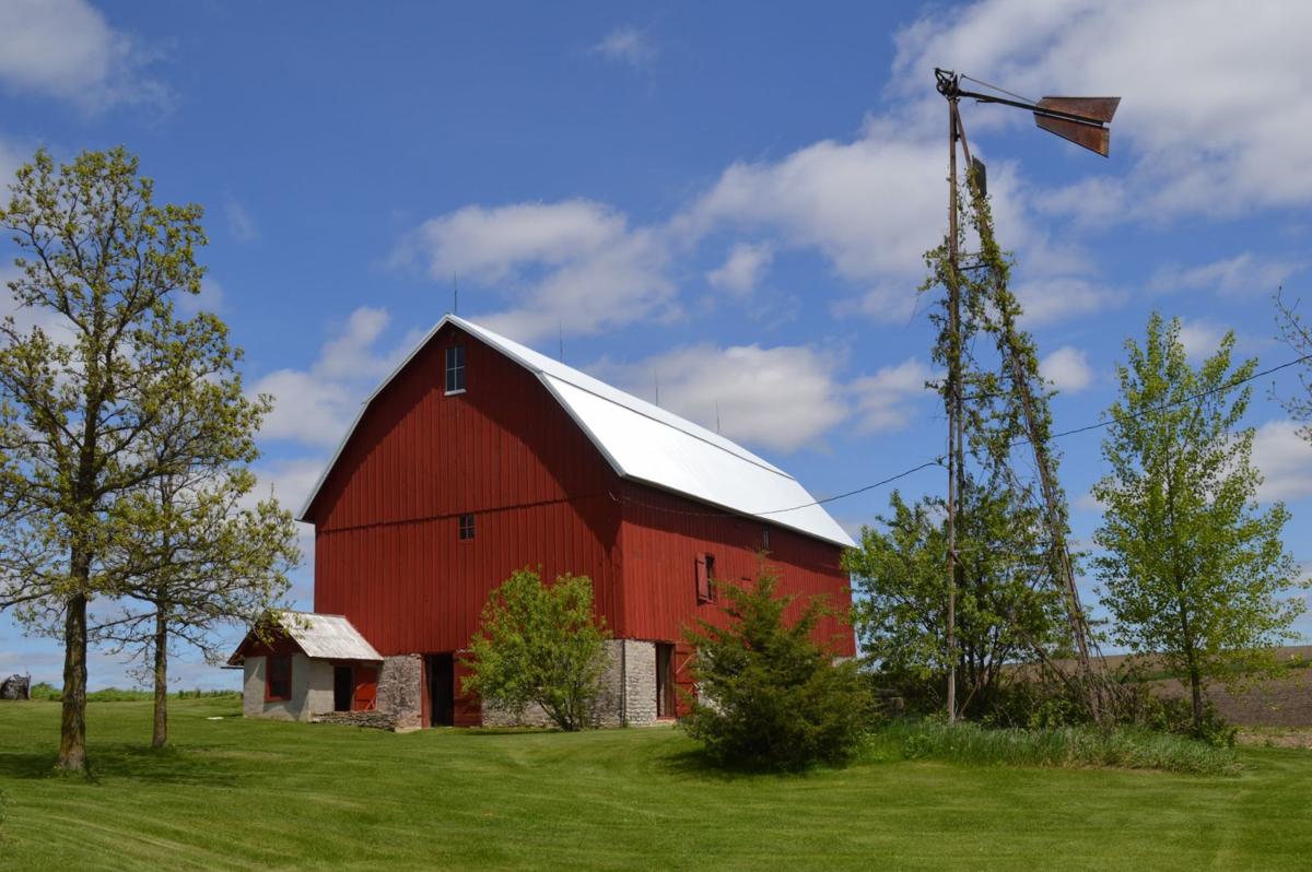 5 of Iowa's oldest barns