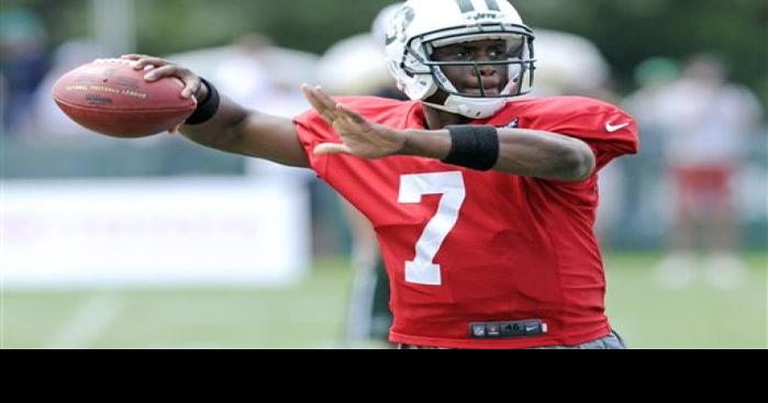 Jets' Geno Smith had to pick: art or football