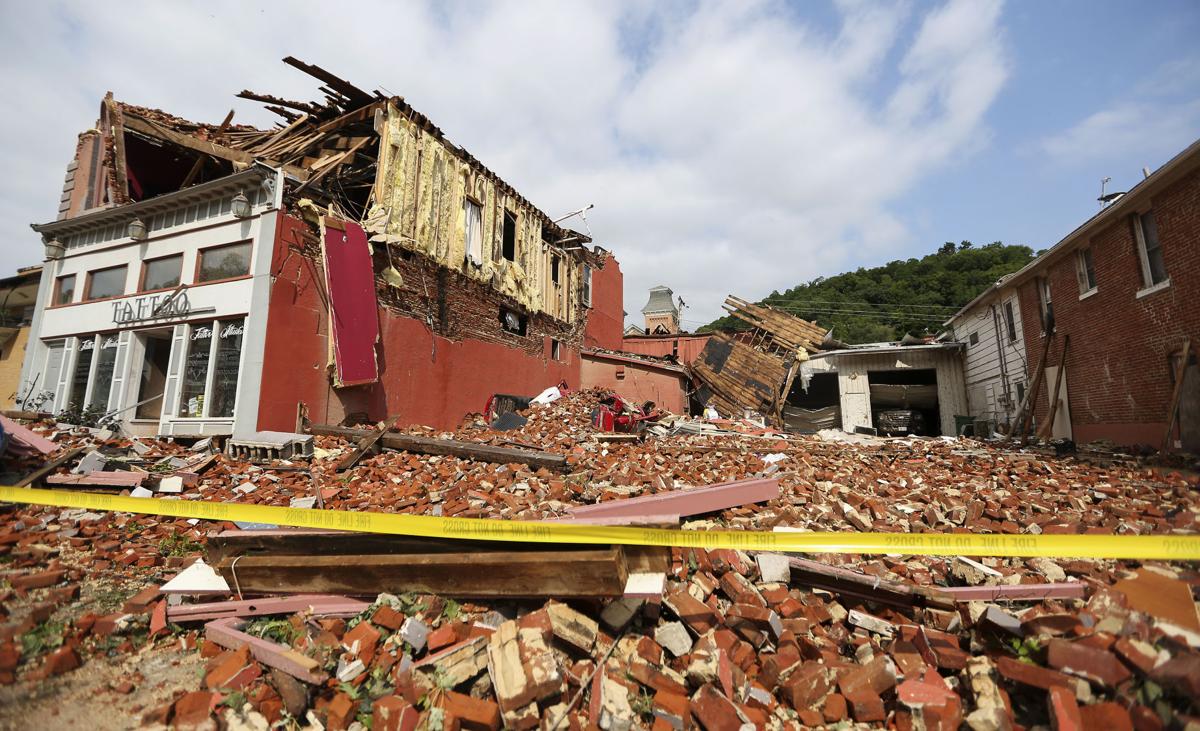 Tornado Strikes Downtown Mcgregor Local News Wcfcourier Mcgregor 2