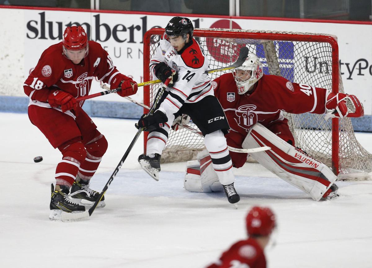 USHL hockey Dubuque flips script on Waterloo, 10 Waterloo Black