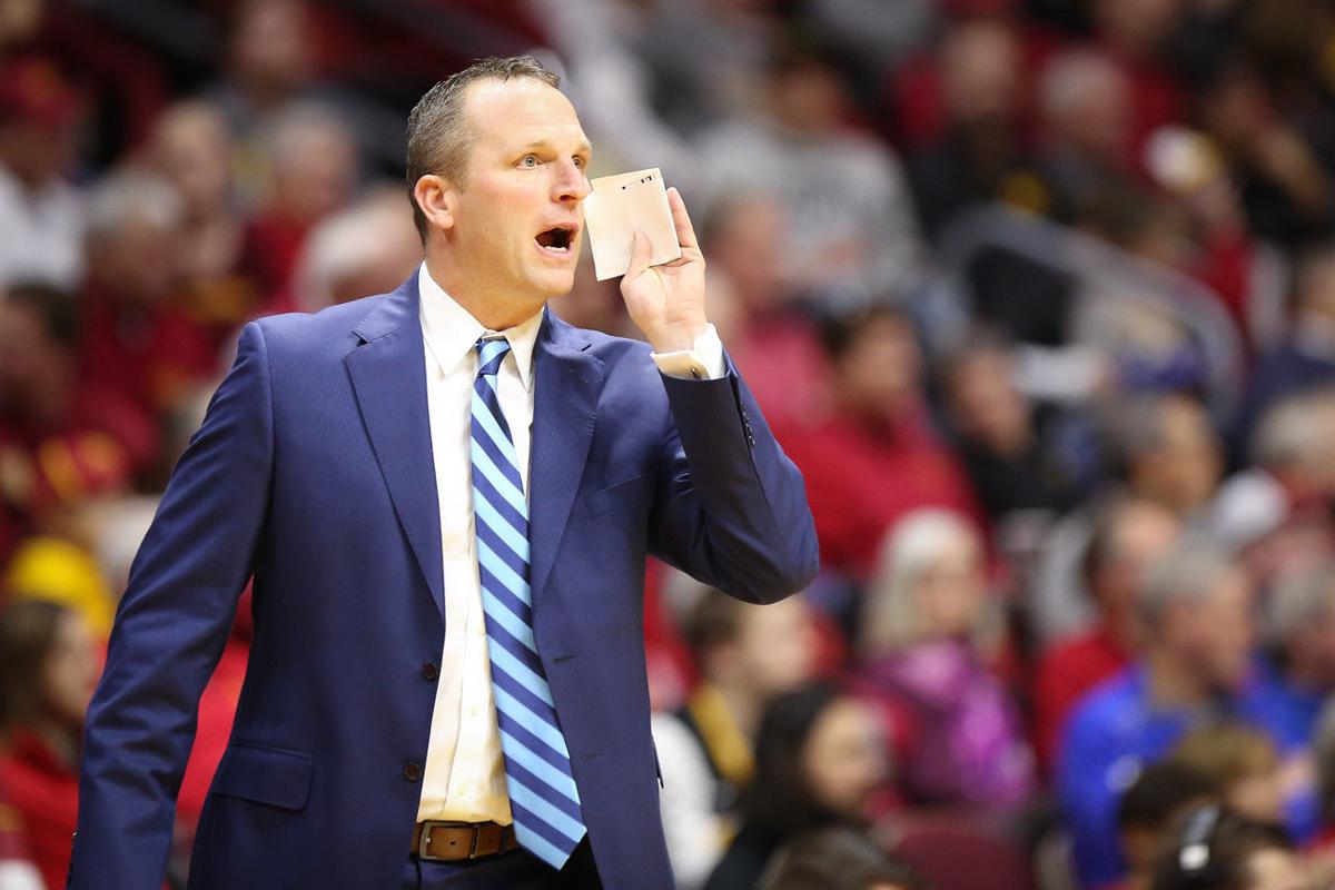 College Men S Basketball Devries Has Built Drake Into An Instant