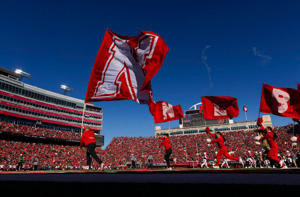 49-year-old Ray Ruschel becomes the oldest college football player