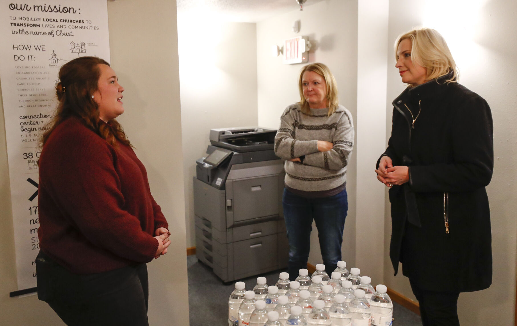 Rep. Ashley Hinson visits local organization to talk community needs