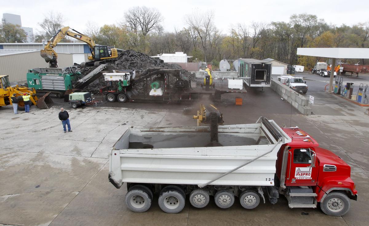 Cedar Falls starts asphalt shingle recycling | Political ...