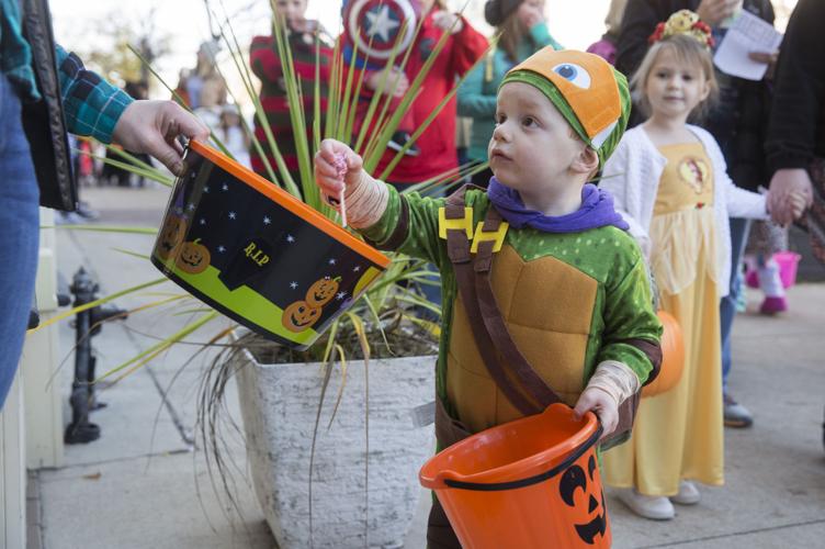 Cedar Valley prepares for Halloween, including trickortreating ahead