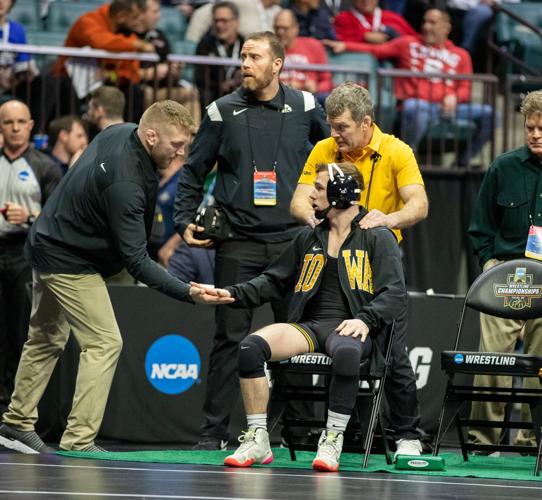 College wrestling: Iowa teammates say Spencer Lee should feel loved