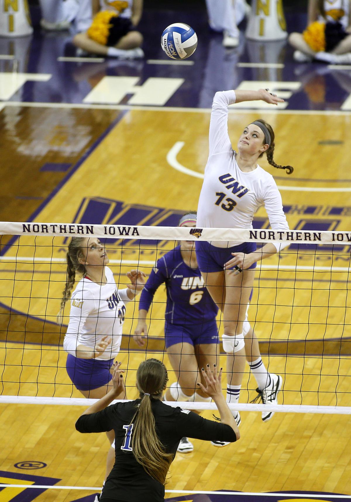 College volleyball UNI defeats Indiana State, 31 Volleyball